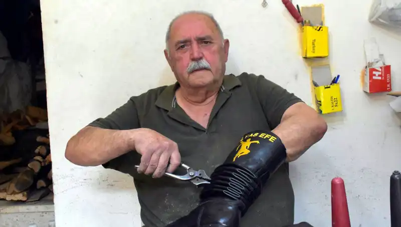 Tireli Hasan Usta: 64 Yıldır Elle Üretim Yapmaktan Vazgeçmedi