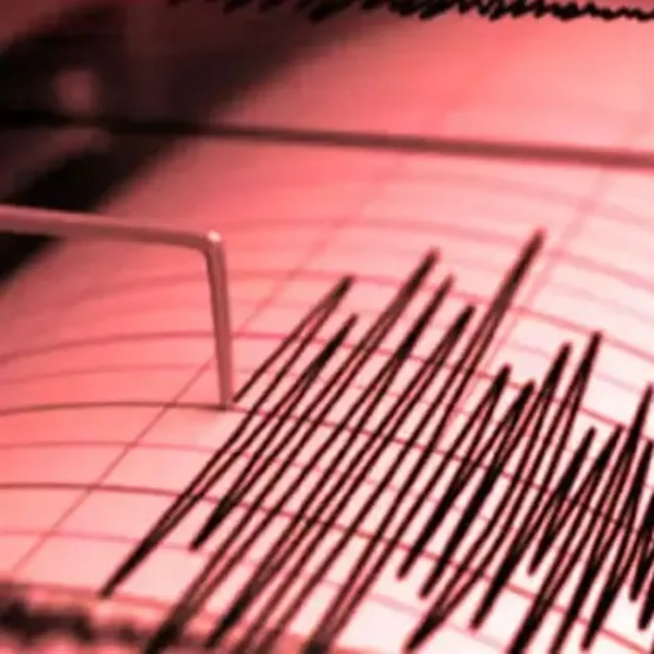 Manisa’da Deprem Paniği: Sarsıntı Halkı Korkuttu!