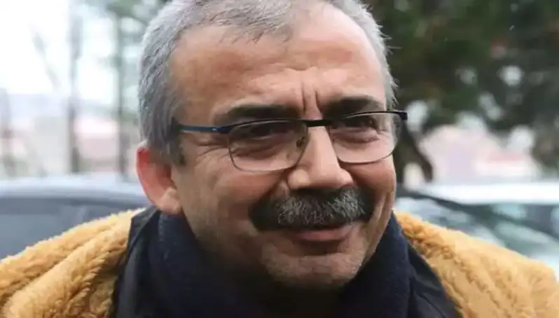 Sırrı Süreyya Önder: Sanat, Siyaset ve Sağlık Mücadelesi