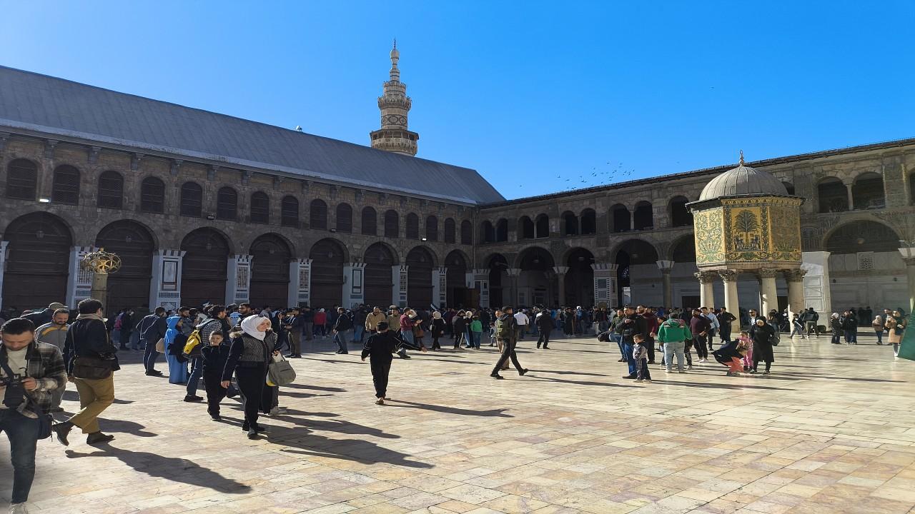 Emevi Camii İmamı: Erdoğan'ın Yardım Elini Hepimiz Gördük