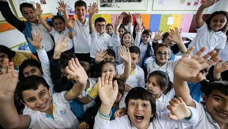 9 Günlük Tatilin Ardından Okullar Yeniden Açılıyor: Öğrenciler Hazır mı?