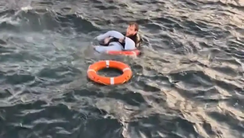 Boğaz'da Denize Düşen Kadın için Ekipler Seferber Oldu!