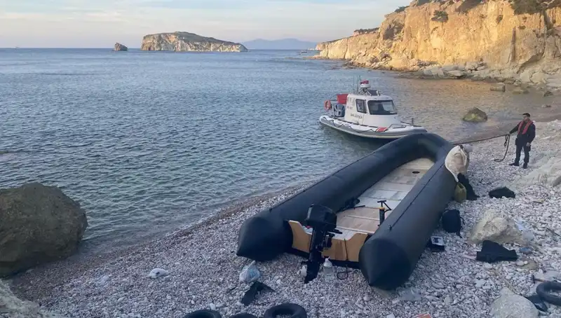 İzmir'de Düzensiz Göçmen Operasyonu: 38 Kişi Yakalandı