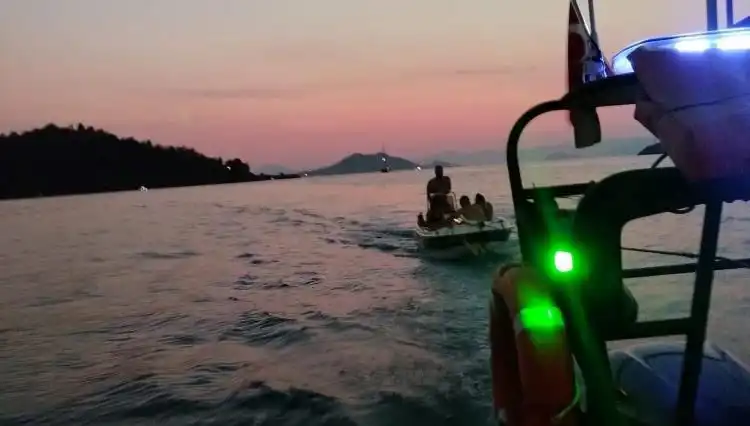 Fethiye Açıklarında Sürüklenen Teknedeki 4 Kişi Kurtarıldı