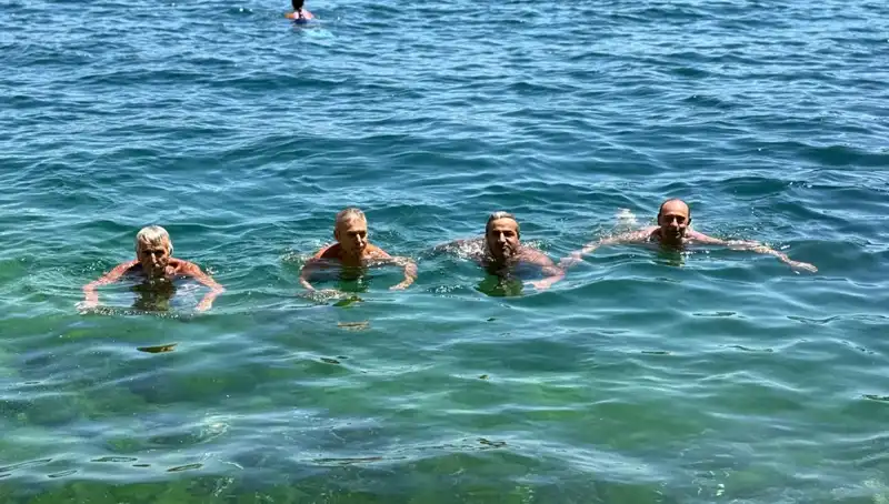 Bu Yazın En Sıcak Günlerinden Biri: Plajlar Dolu, Serinleme Arayışı Devam Ediyor
