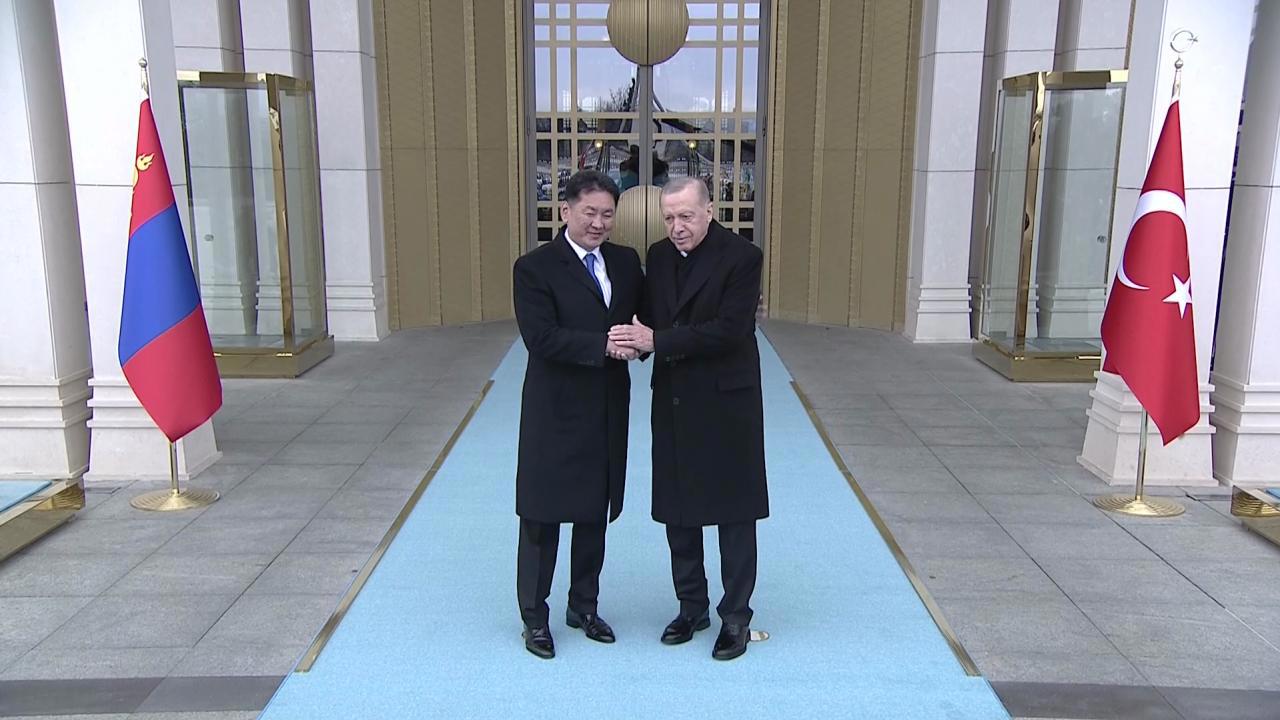 Moğolistan Cumhurbaşkanı Ukhnaa Ankara'yı ziyaret etti.