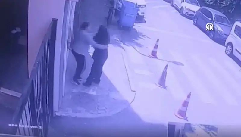İstanbul'da Lise Tuvaletinde Yaşanan Dehşet Olayı Tüm Türkiye'yi Şoke Etti