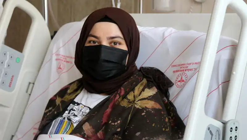 Bitki Çayları Karaciğerimi Mahvetti, Hayata Nakille Tutundum