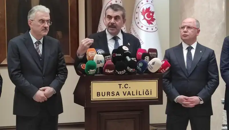 Çalışanlar Protesto Yaparken Dikkat! Bakan Tekin'den Yaptırım Uyarısı Geldi
