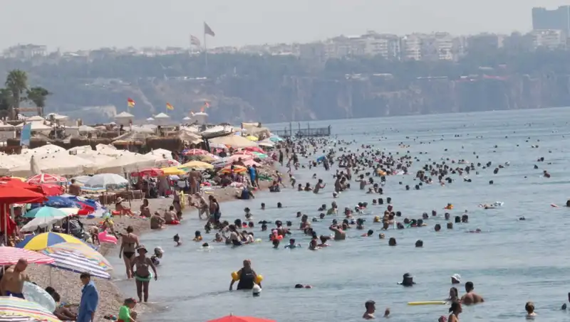 Antalya'da Ekim Ayında Deniz Suyunun Sıcaklık Rekoru Kırıldı!