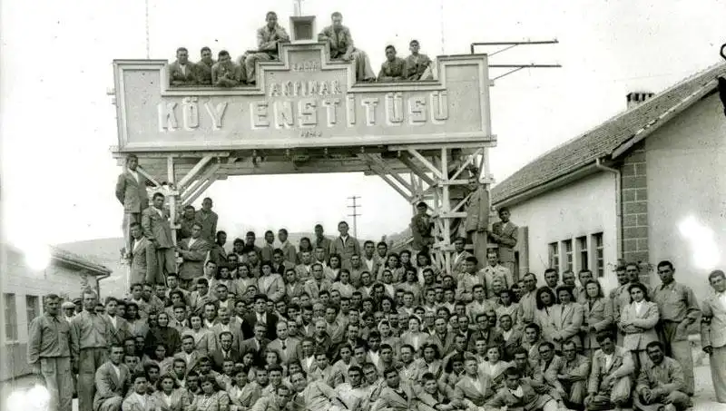 17 Nisan’da Ne Olmuştu? Köy Enstitüleri'nin Tarihi Yolculuğu