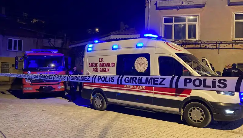 80 Yaşındaki Adam Evinde Yanmış Halde Bulundu, Olayın Perdesi Aralanıyor