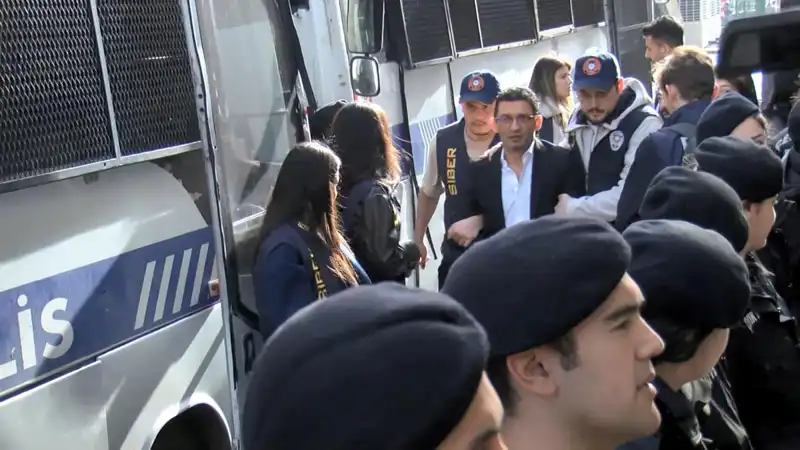 Flash Haber TV'ye El Konuldu! Payfix Operasyonunda 29 Şüpheli Adliyeye Sevk Edildi