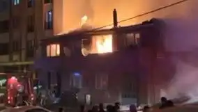 Gaziosmanpaşa'daki İki Bina Alev Alev Yandı: Yürekler Ağızda Seyredildi