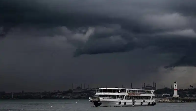 Meteoroloji Uyardı: İstanbul ve Çevre İllerde Sağanak Yağış Alarme Geçti!