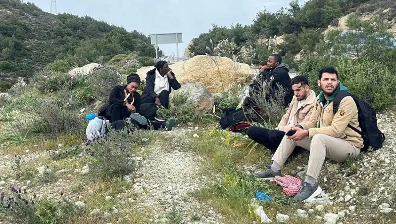 Düzensiz Göçmenlere Yönelik Operasyon: 20 Kişi Yakalandı