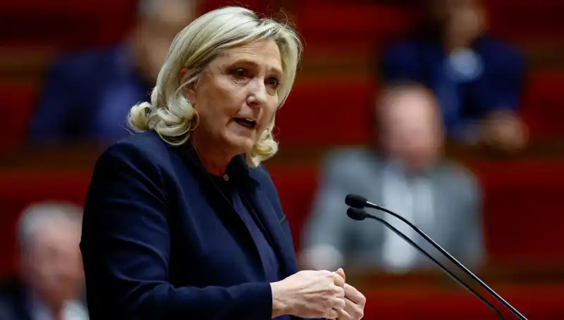 Le Pen için kritik gün: Suçlu bulunursa siyasi kariyeri tehlikede