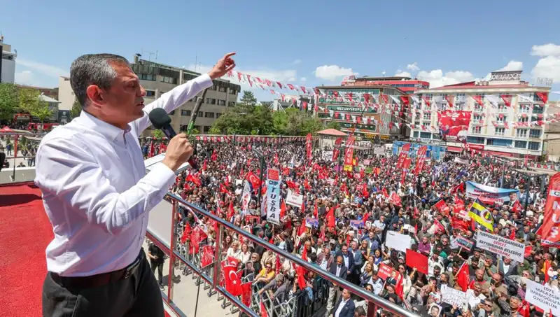 Özgür Özel, Örgütün Silah Bırakma Sürecini Tam Destekliyor