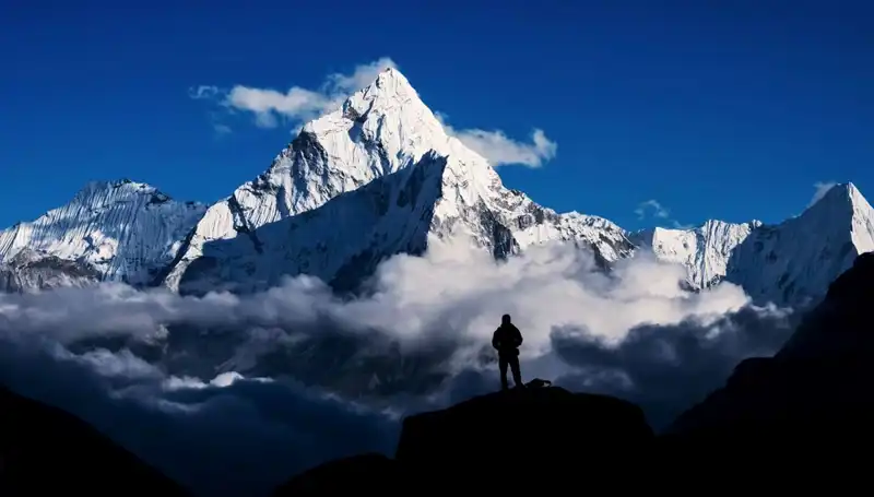 Everest Dağı'nda Devrimsel Tırmanış Deneyimi: Yeni Teknolojilerle Zirveye Daha Kolay