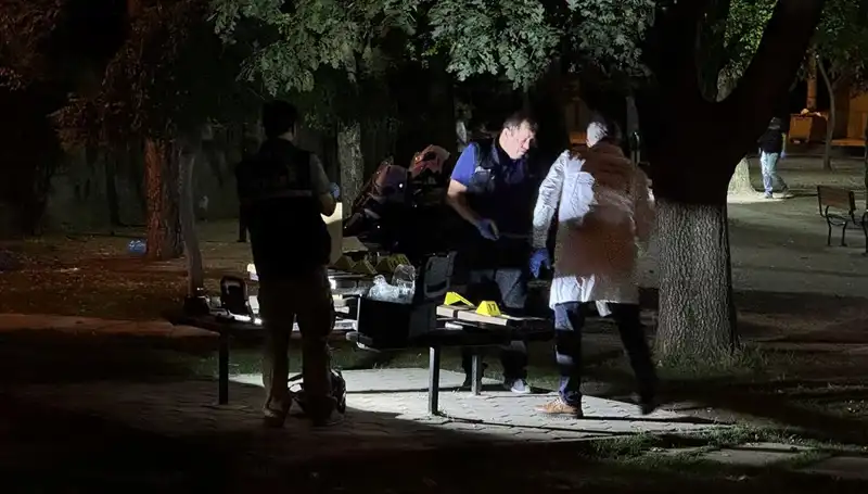 ** Eski Husumet Kanlı Bitti: Bir Kişi Hayatını Kaybetti, İki Kişi Yaralandı**