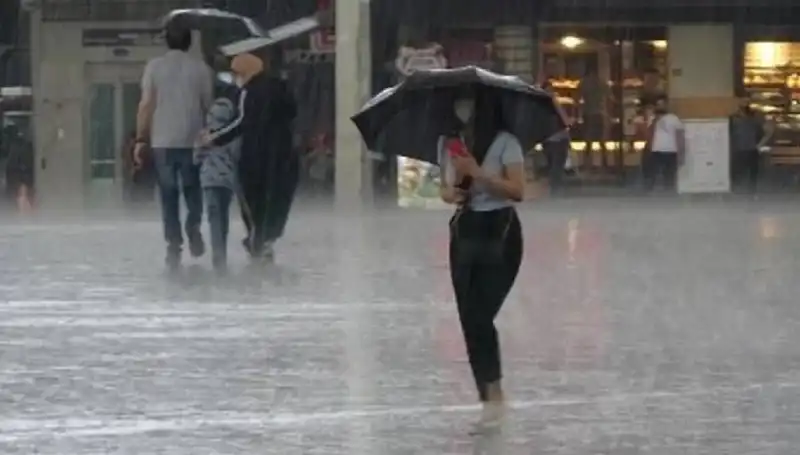Marmara Bölgesi'nde Hava Değişimi: Serinlik Ve Yağış Uyarısı Geldi!