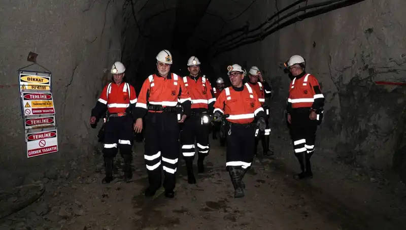 Altın Arama Faaliyetleri Hız Kazanıyor: Bakan Işıkhan Sahada