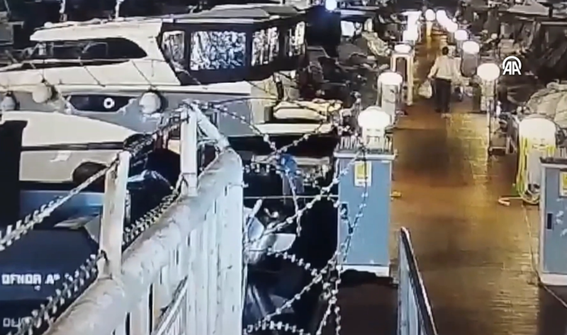 Tekneden Denize Düşen Genç, Pervane Faciasında Hayatını Kaybetti