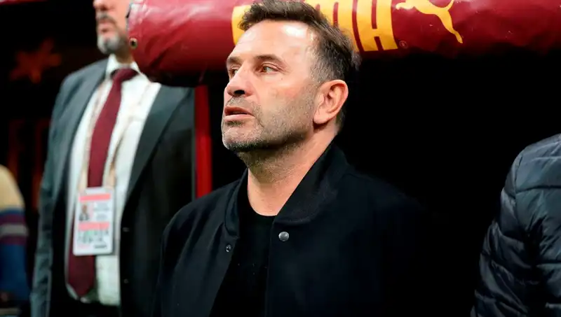 Galatasaray'da Okan Buruk'un Tek Değişikliğinde Neler Yaşandı?