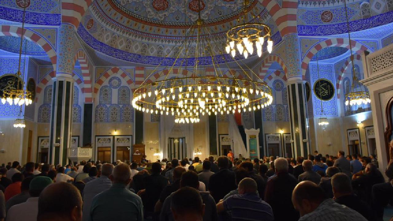 Regaip Kandili Kutlamaları Başlıyor
