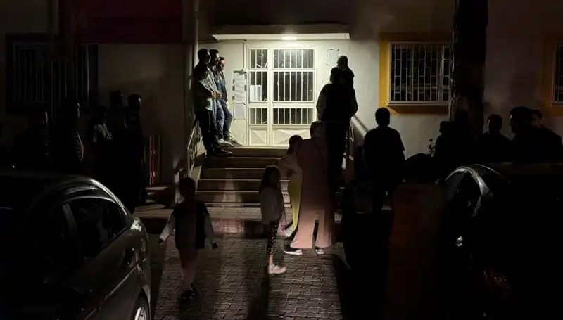 Anaokulu Kaydı İçin Kuşak Kuyruğu: Velilerin Gözyaşları ve Umutları