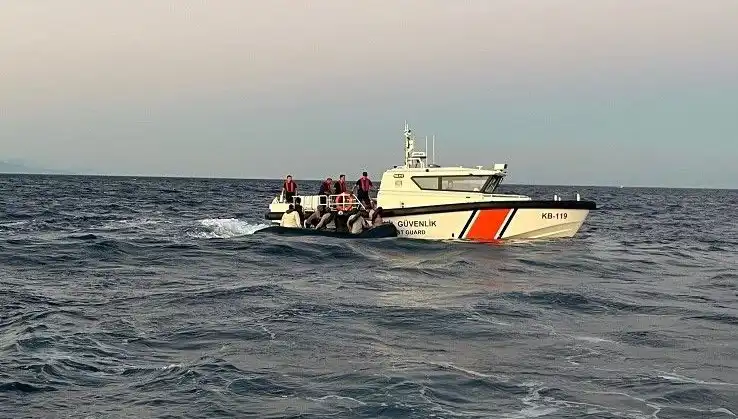Ayvacık Açıklarında Dram: 17 Göçmen Kurtarıldı, Yeni Bir Kurtarma Operasyonu Gerçekleşti