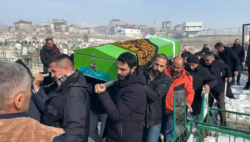 Elektrik Akımına Kapılan Genç Kızın Acı Sonu: Toprağa Verildi
