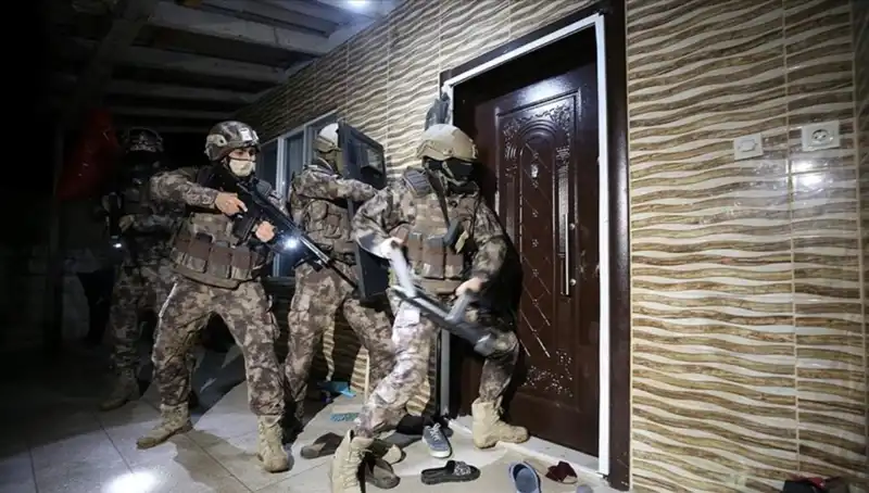 Suç Operasyonunda 6 Örgüte Ağır Darbe: 158 Şüpheli Ele Geçirildi!