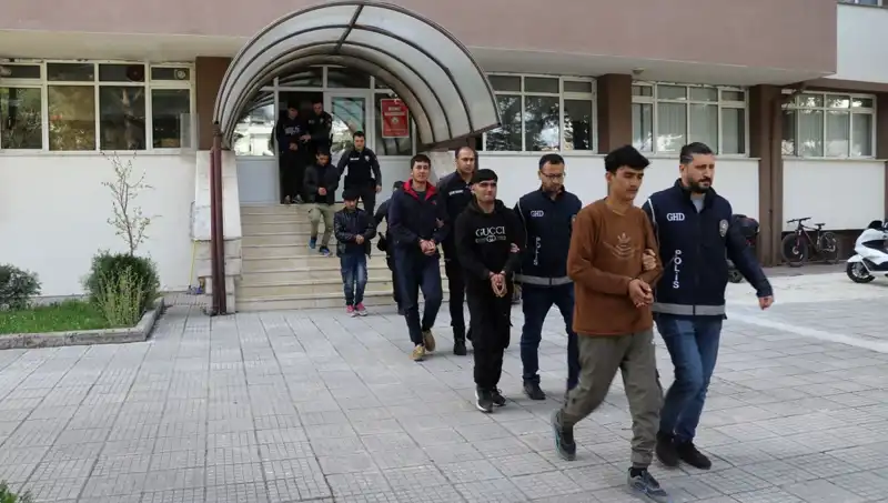 Edirne ve Kırklareli'nde Kaçak Göçmen Operasyonuyla Yakalananlar Artıyor