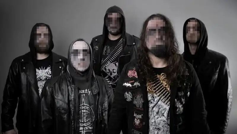 Rock Grubunun Üyeleri Dini Değerlere Hakaretten Tutuklandı!