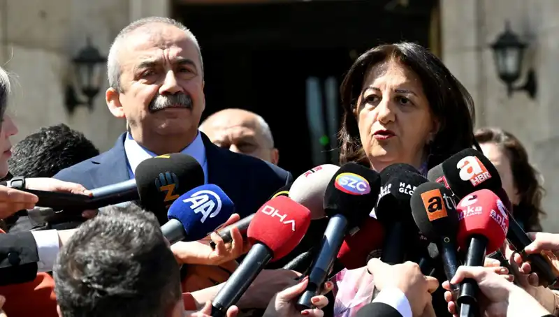Sırrı Süreyya Önder: Hastalığı Olay Yaratan Ünlü Politika İsimleri Arasında!