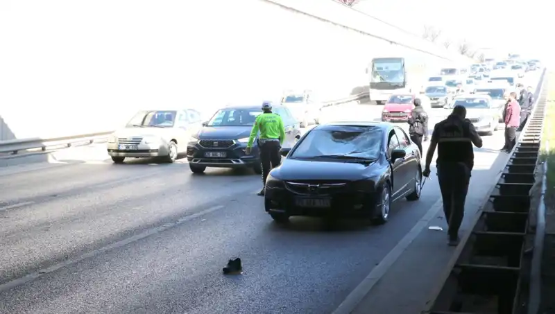Polisten Kaçan Genç, Üst Geçitten Atlarken İnanılmaz Bir Olay Yaşandı