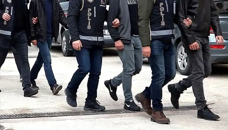 Ankara ve Antalya'da Fuhuş Operasyonu: 20 Şüpheli Gözaltında!