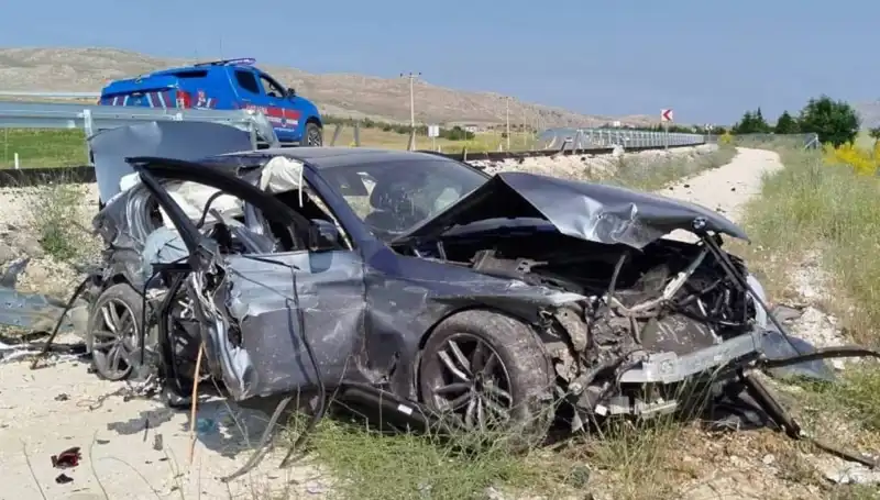 Sivas'ta Feci Kazalar: 9 Kişi Yaralandı, Detaylar Şok Edici!