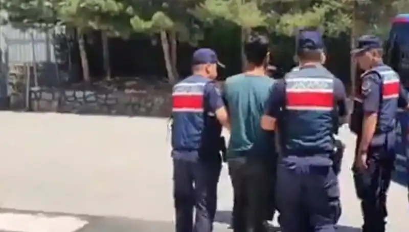 Türkiye'de DAEŞ'e Yönelik Tarihi Operasyon: 26 Gözaltı