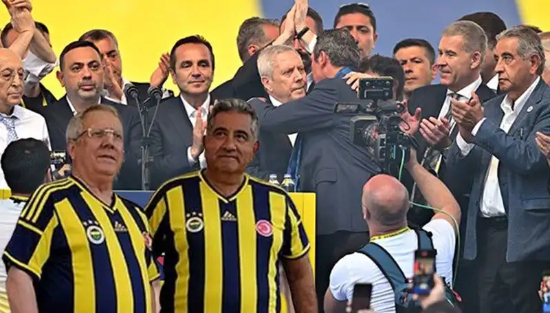 Mahmut Uslu'dan Ali Koç’a İstifa Çağrısı: Kulüpte Neler Oluyor?