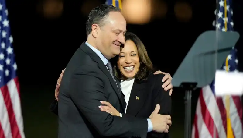 Trump, Kamala Harris’in Eşini Neden Kovdu? Siyasi Skandalın Arkasındaki Gerçekler
