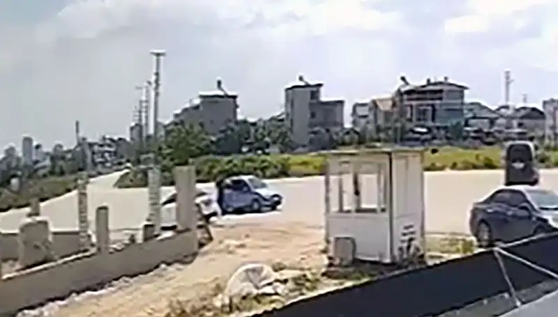 Park Halindeki Araçlardan 450 Bin Lira Çalıntı: Güvenlik Kameraları Olayı Aydınlattı