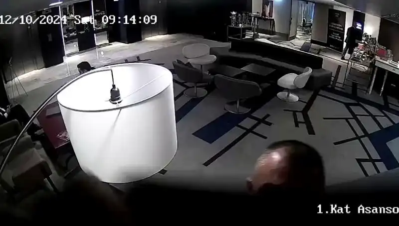 İBB Yolsuzluk Soruşturmasında Kameraların Bantlanması Rutin Uygulama mı?