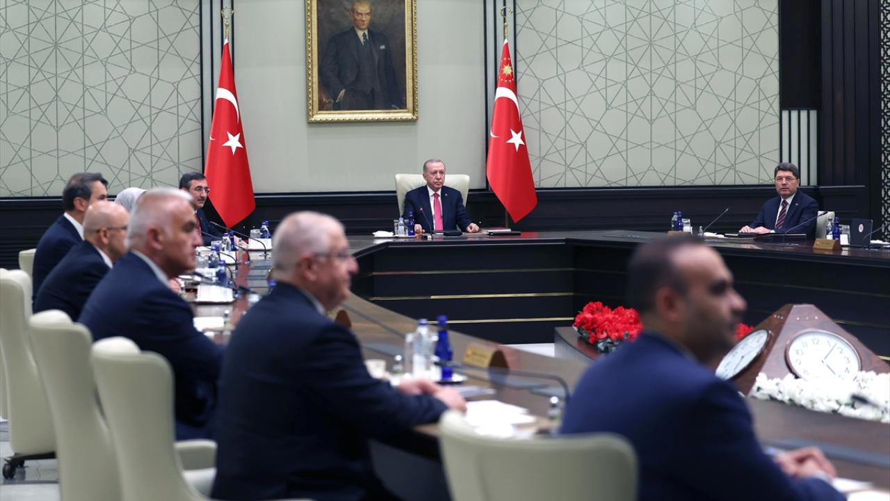 Kabine, Suriye ve Asgari Ücret Gündemiyle Toplanıyor