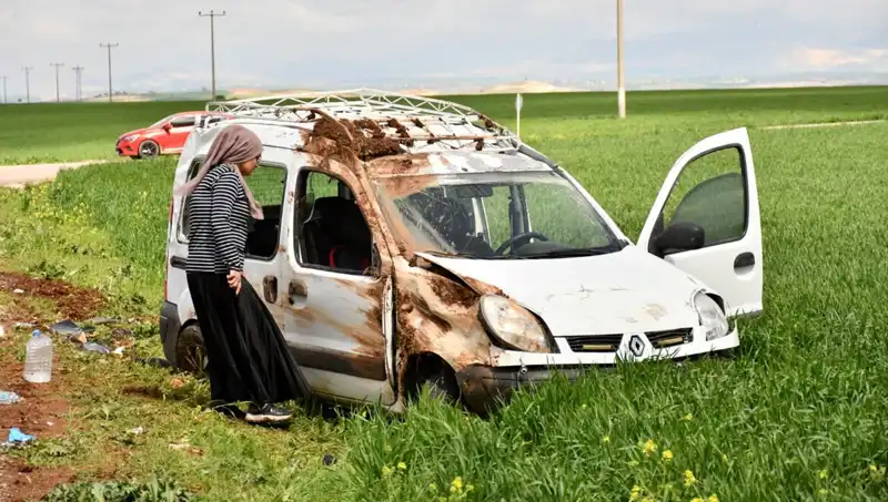 İki Otomobil Çarpıştı: 6 Çocukla Birlikte 10 Kişi Yaralandı