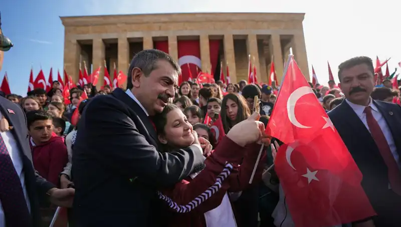 Bakan Tekin, Çocuklara Anıtkabir’de Unutulmaz Bir Gün Yaşattı