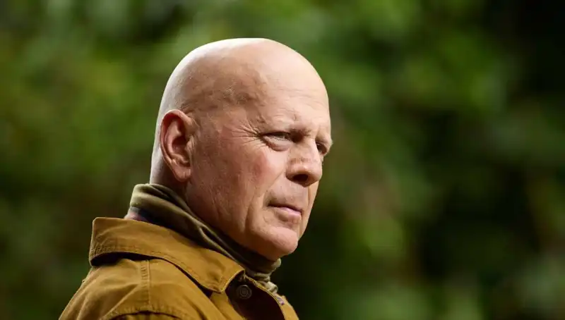 Bruce Willis'in Afazi Hastalığı: Nedir, Belirtileri ve Tedavi Yöntemleri