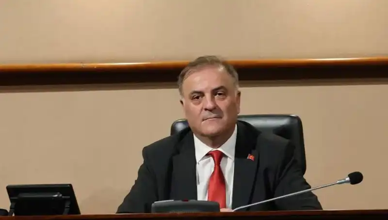 Nuri Aslan: İBB Başkanvekili'nin Hayatı ve Siyasi Kariyeri Hakkında Bilgiler