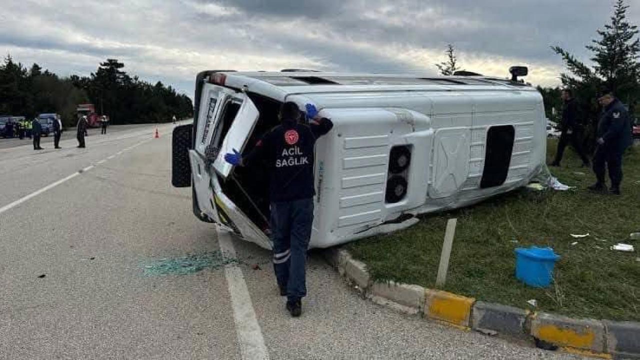 Balıkesir'de Okul Servisi ve Tır Çarpıştı: 8 Öğrenci Ağır Yaralandı